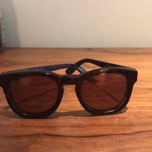 CLASSIC FOX WILDFOX SUNGLASSES